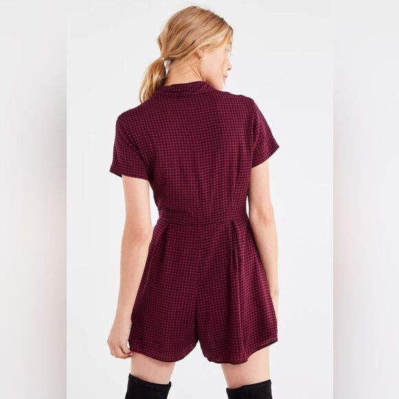 UO Bellina Button-Down Shirt Romper Wine Red Houndstooth 90s Retro Size 4 - Picture 5 of 12